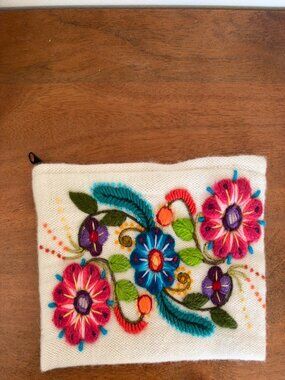 Novica Alpaca blend clutch "Vibrant Flowers"